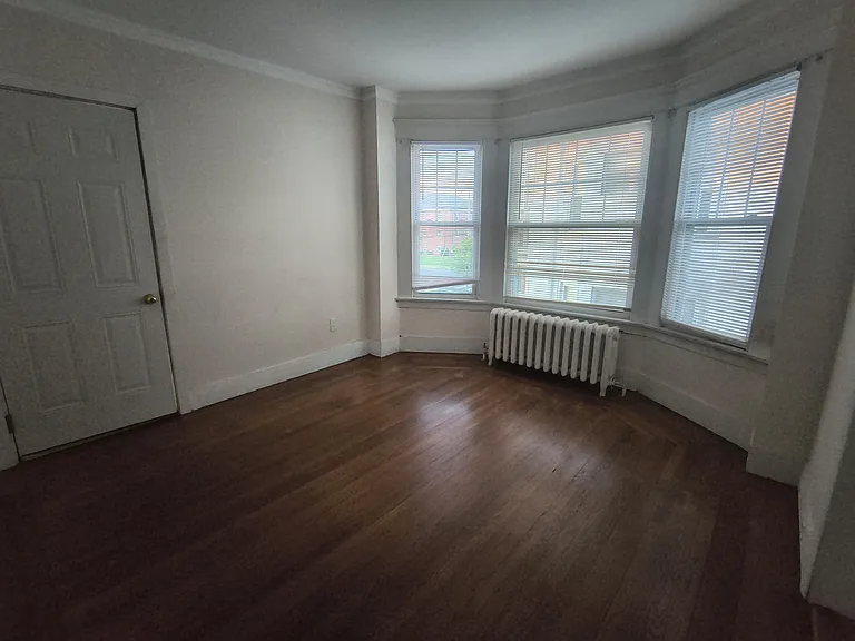 160 Main St — Photo 15