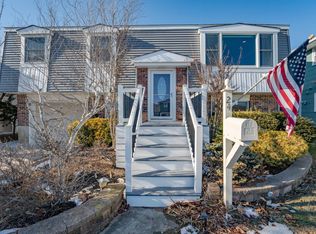 24 Sweetwater Ct, Ocean City, NJ 08226
