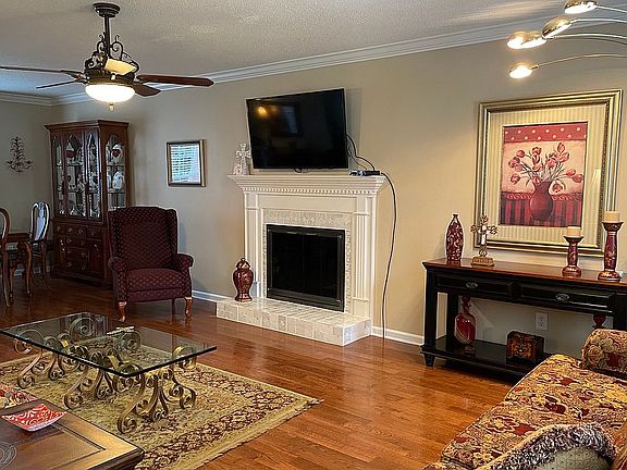 3rd image of 1503 Woodward Ct