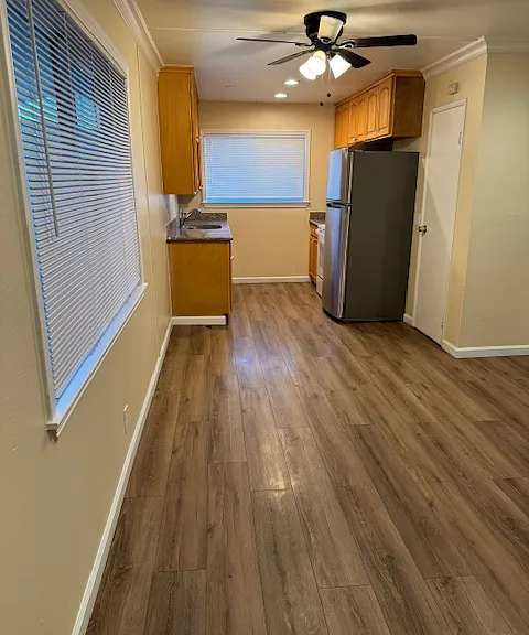 521 S Willard Ave #10 — Photo 2
