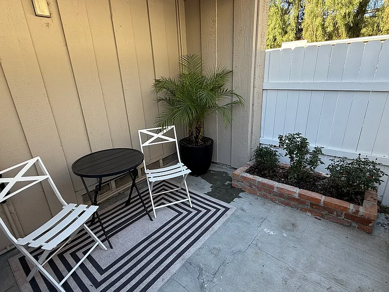 3439 Highwood Ct #130 — Photo 35