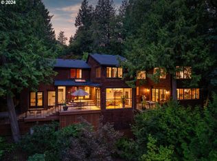 2210 SW Scenic Dr, Portland, OR 97225