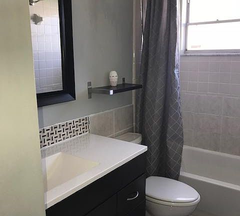 4th image of 1432 Liz Ln