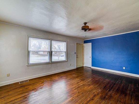 4th image of 415 Courtney Ave NE