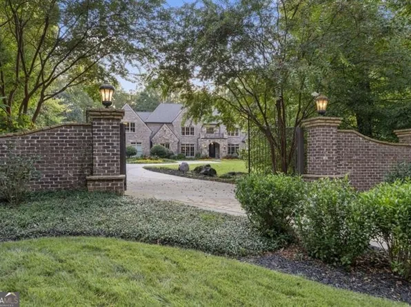 439 Tara Trl, Atlanta, GA 30327