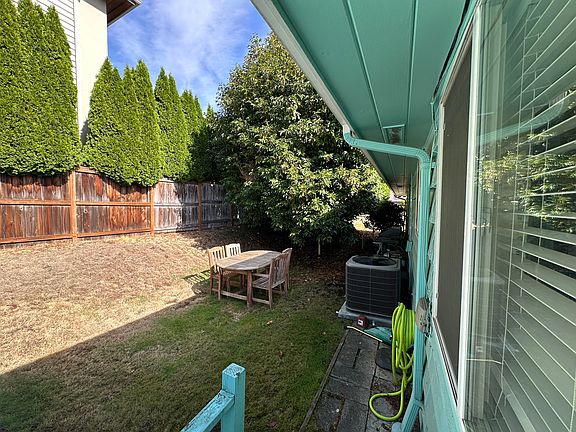 2nd image of 10638 NE 14th St