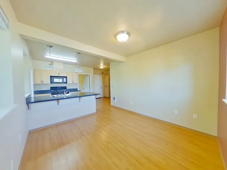 Midtown Apartments — Photo 17