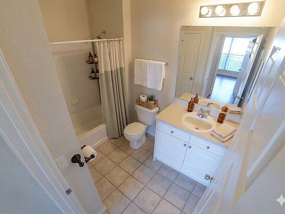 4th image of 1216 S Missouri Ave Unit 312