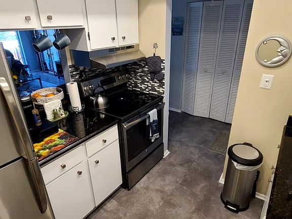 4th image of 8151 Blind Pass Rd APT 16