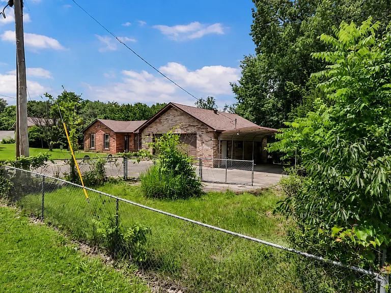 777 Helton Dr — Photo 26