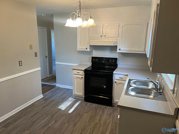 5th image of 4214 Scottdale Pl NW