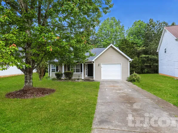 2024 Meadow Glen Cir, Fairburn, GA 30213