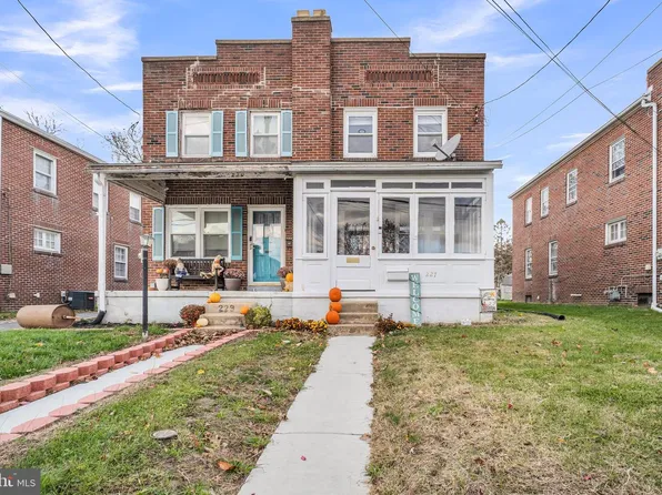 227 Locust St, New Holland, PA 17557