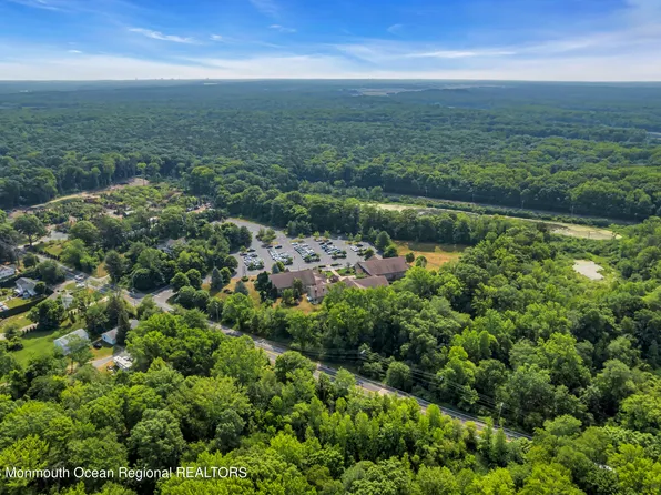 51 Asbury Road, Farmingdale, NJ 07727