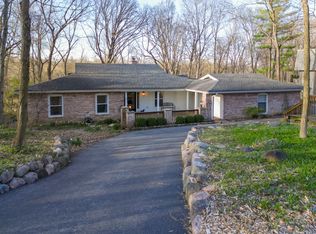 36W698 Wild Rose Rd, St Charles, IL 60174