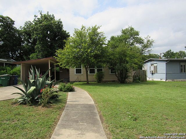 1st image of 818 Cravens Ave