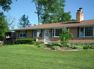 10220 E Watson Rd, Saint Louis, MO 63127