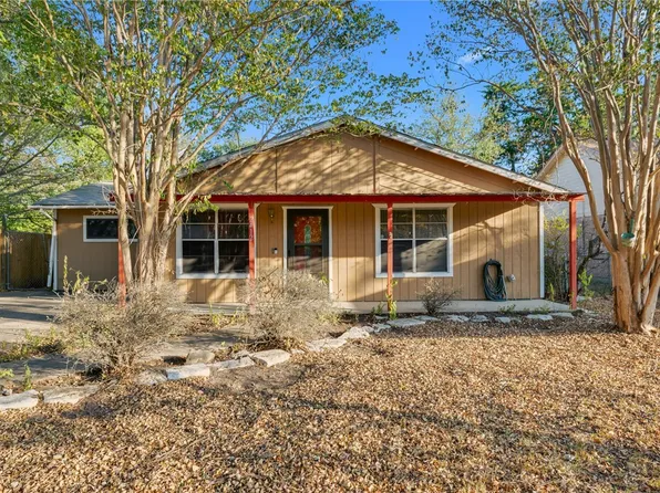 2412 Driftwood Dr, Bryan, TX 77803