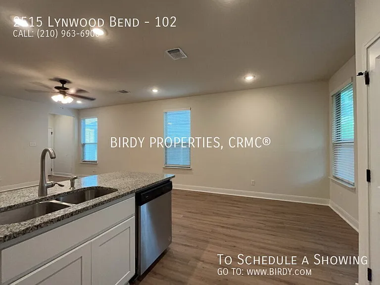 2515 Lynwood Bnd #102 — Photo 14