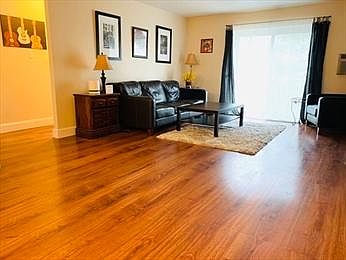 3rd image of 60 Greentree Ln APT 43
