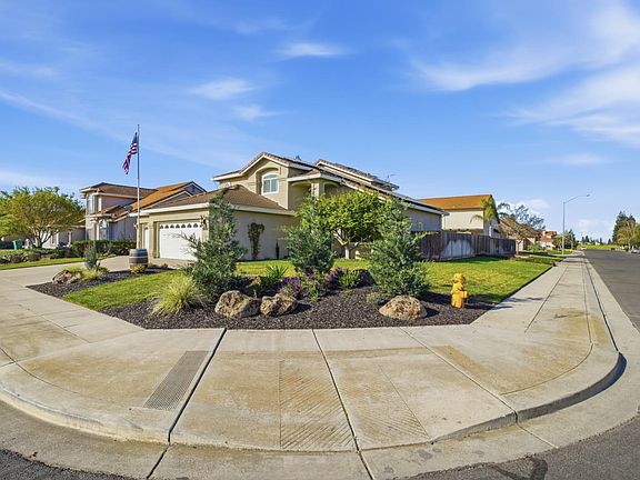 3rd image of 1181 Azalea St