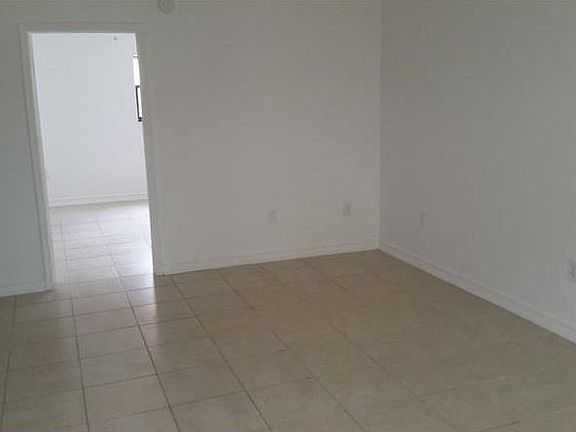 5th image of 2011 Bay Dr #210