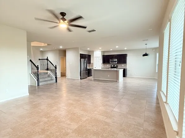 9010 Phoenix Park, Converse, TX 78109