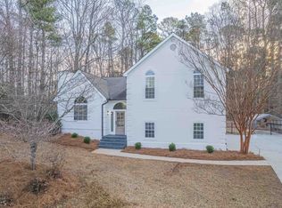 1060 Swan Mill Ct, Suwanee, GA 30024