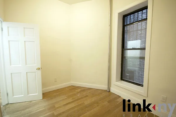 Rented by Link NY Realty | media 17