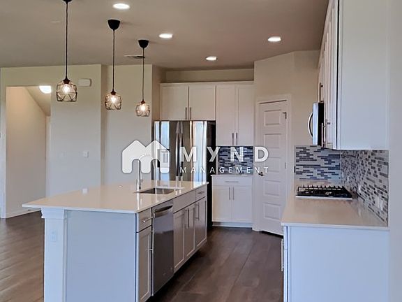 3rd image of 9203 Gynerium Dr