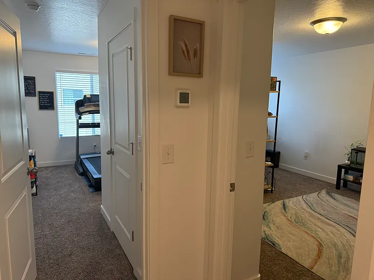 28 N Monitor Row — Photo 26