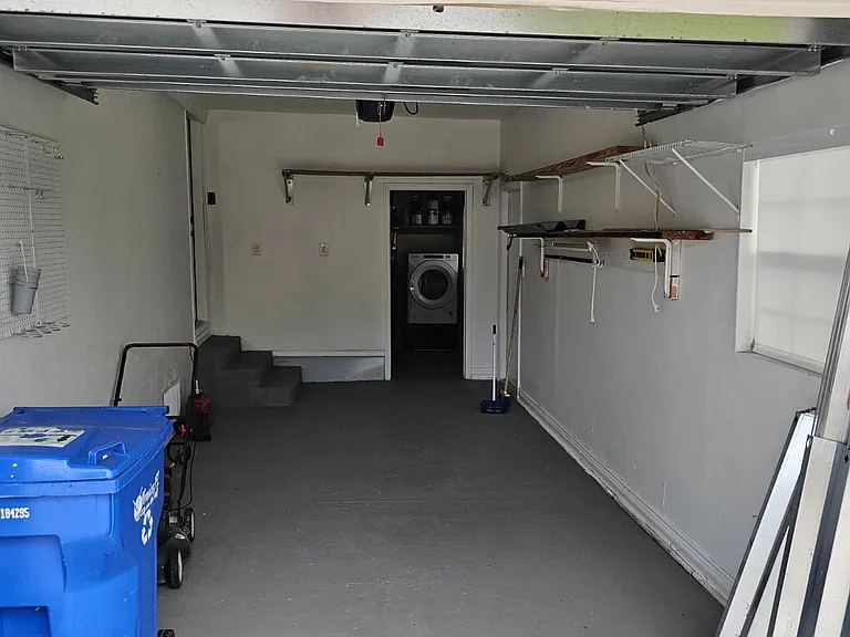 921 Cypress Ave — Photo 10