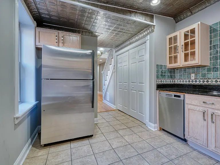 1038 Light St #2 — Photo 22