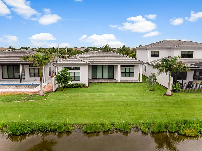 20262 Rosewood Garden Way — Photo 45