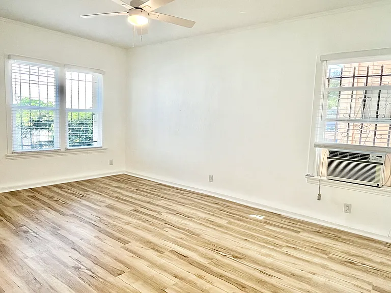 1184 N Madison Ave #107 — Photo 7