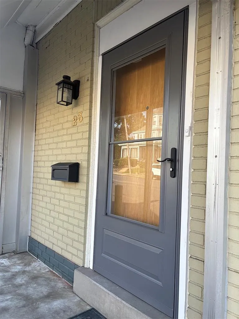 1 bed, 1.5 bath, 1025 sqft, $1,750 — Photo 2