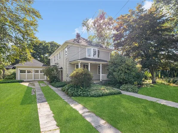 78 Lake St, South Kingstown, RI 02879