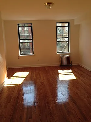 Rented by Warren T Real Estate Corp. | media 22