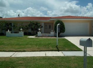 10297 Majestic Dr, Largo, FL 33774