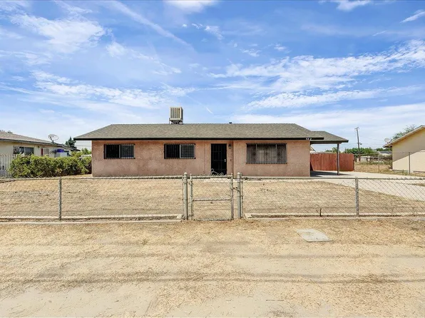 582 W Terra Bella Avenue, Pixley, CA 93256