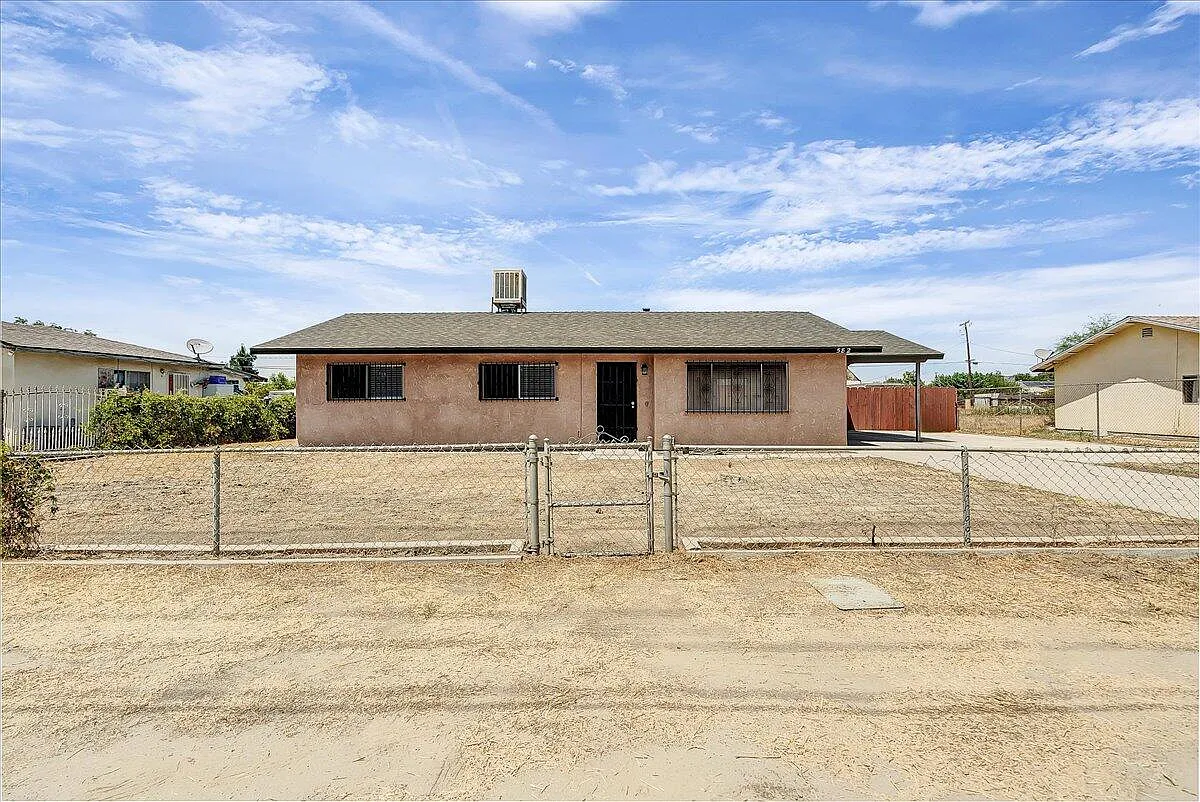 582 W Terra Bella Avenue photo 1