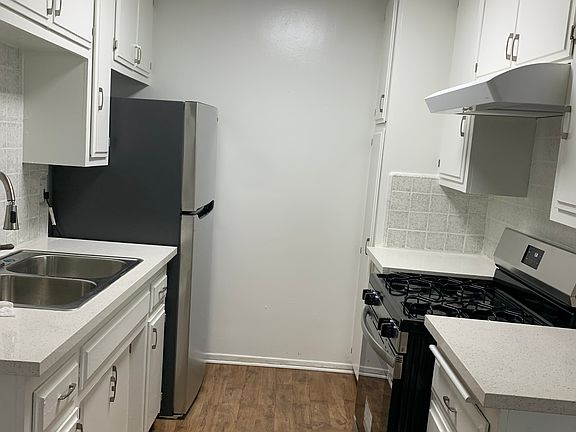 2nd image of 11224 Huston St APT 6
