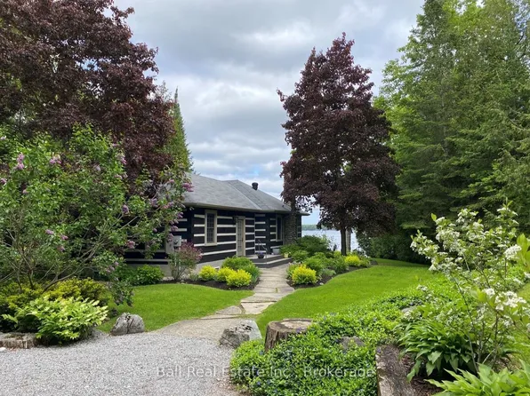 2933 Ayottes Point Ln, Selwyn, ON K0L 2H0