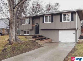 3801 N 215th Cir, Elkhorn, NE 68022