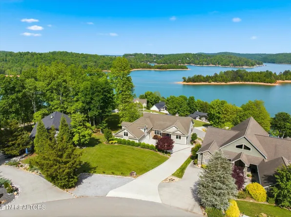 288 Mountain Crest Dr, La Follette, TN 37766