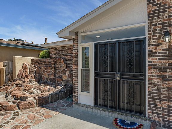3rd image of 2718 Cagua Dr NE