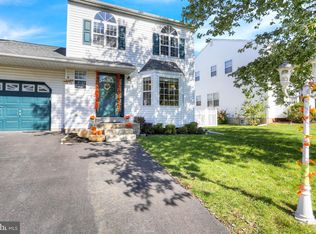 115 Merion Dr, Royersford, PA 19468