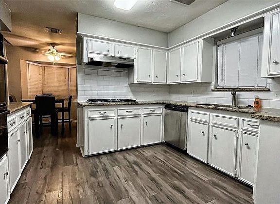 4th image of 9411 Willow Meadow Dr
