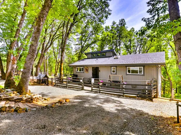 14400 Cherokee Ln, Grass Valley, CA 95945