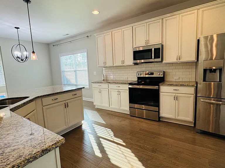 122 Permeta Dr — Photo 32